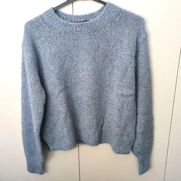 23구 라이트 블루 크루넥 니트 스웨터