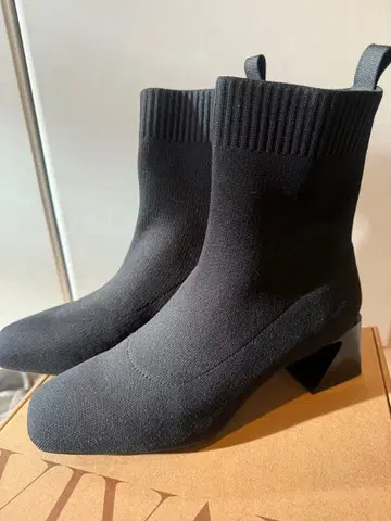 VIVAIA 니트 부츠