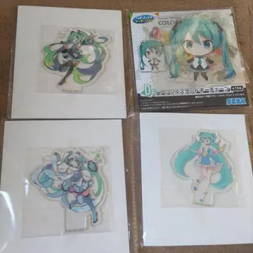 하츠네 미쿠 아크릴 스탠드 4개 세트 묶음 판매 미개봉 새상품 익명 배송