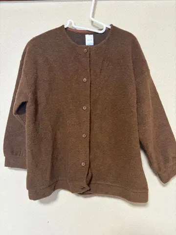 휴일과 시 가디건 TND-096 브라운