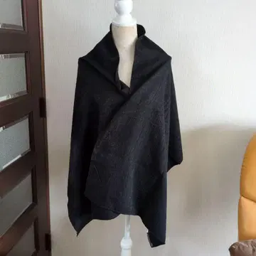 [ 미사용 ] 프랑코 페라리 블랙 지패턴 스톨 울 x 실크 이탈리아제