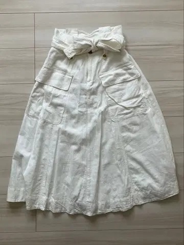 바나나리퍼블릭 화이트 스커트