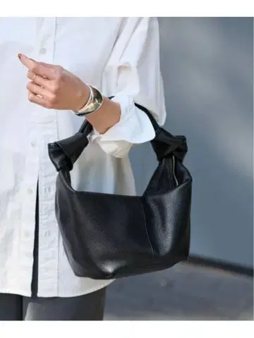 미사용 오우렌티 프레임워크 KNOT 백