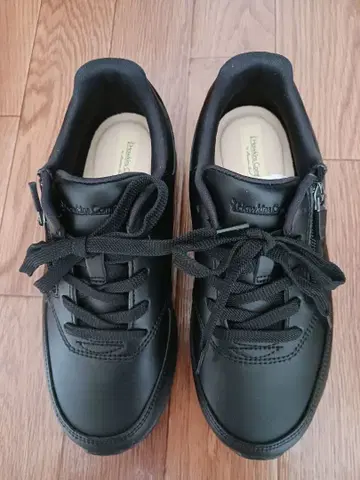 호킨스 스니커즈 22.5cm 블랙