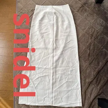새상품급 snidel 내로우 스커트