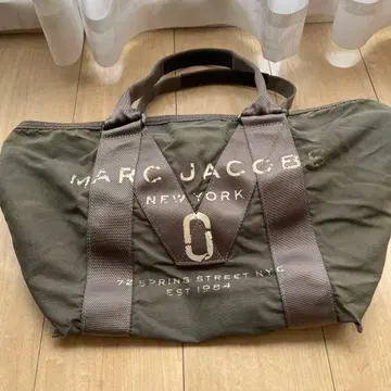 MARC JACOBS 라이트 그레이 토트백