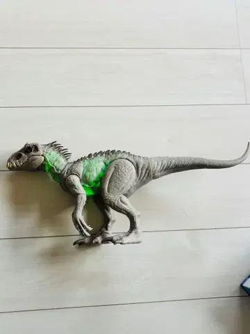 쥬라기 월드 슈퍼 액션! 빛나는 인도미누스 렉스