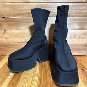 새상품급 CNHshoes 블랙 삭스 부츠 통굽 25cm