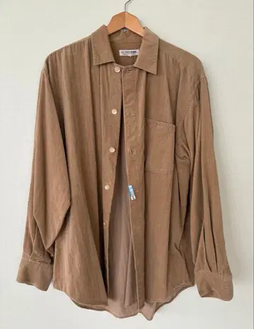 KT POUR HOMME 브라운 긴팔 셔츠