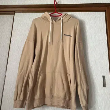 patagonia 베이지 후드티 후드 부착