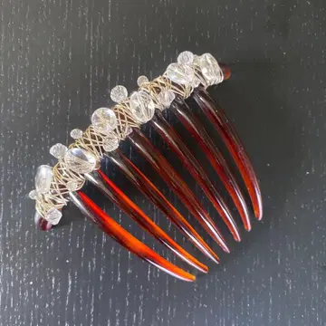 콜레트 마루프 크리스탈 비즈 장식