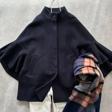 아나이 루즈핏 울 나일론 리버 케이프 코트 프릴 소매 네이비