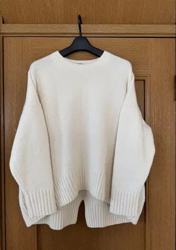 울 캐시미어 블렌드 벌키 에디터스 니트