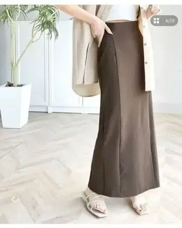 Classical Elf 하이웨스트 펜슬 스커트 브라운