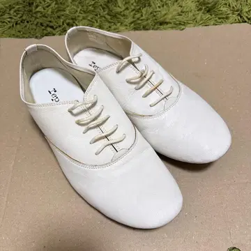 [ 설명문 필독 ] Repetto zizi 화이트 41 사이즈