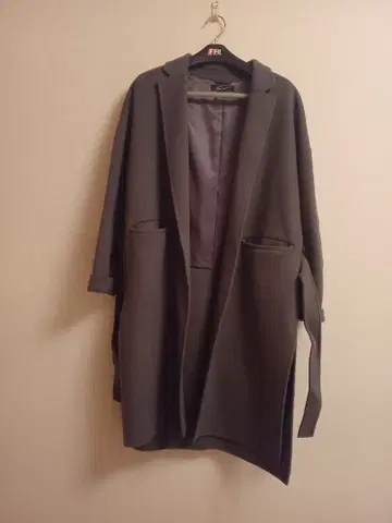 스터링 루어 리버 코트