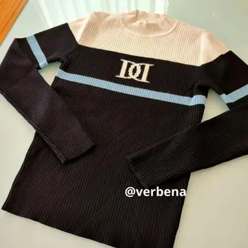 새상품급 다리치 컬러 라인 DD 리브 니트탑 블랙