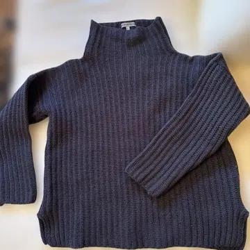 엠포리오 아르마니 다크 그레이 터틀넥 스웨터 사이즈 6