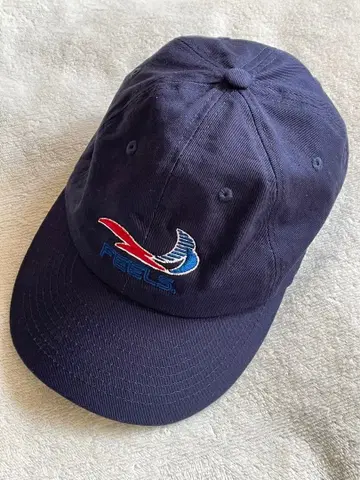 FEELS. 로고 캡 네이비 우에스기 슈헤이 캡 모자
