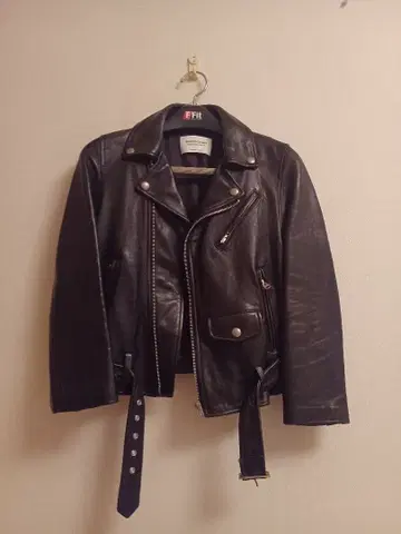 뷰티풀피플 블랙 가죽 라이더 자켓