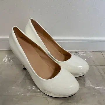 화이트 하이힐 펌프스 노브랜드 파티용 사진용 힐