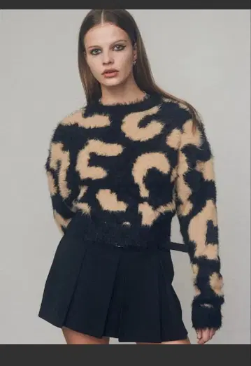 택 포함 새상품 EMODA 레오파드 샤기 루즈 니트