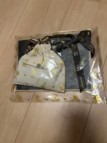 [ 새상품 미사용 ] 일비종떼 네이비 가죽 키케이스