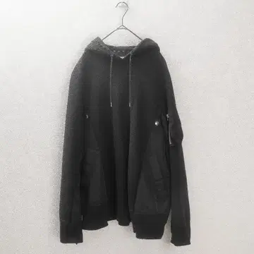 블랙 후드 부착 후드티