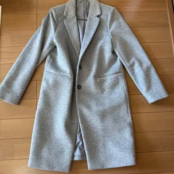 GU 그레이 버튼 달린 롱 코트