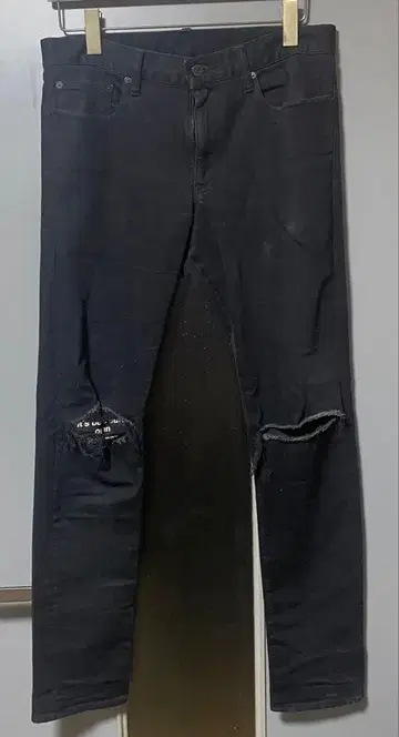 블랙 슬림핏 데님