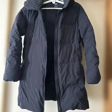 UNIQLO 네이비 컬러 다운 자켓 M 사이즈