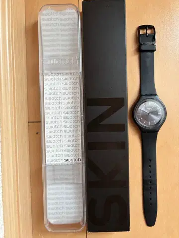 스와치(Swatch) 손목시계 SKINCHARBON 스킨 Skin