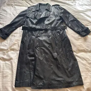 가죽 트렌치코트 블랙 더블 브레스트