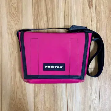 FREITAG F11 LASSIE 핑크