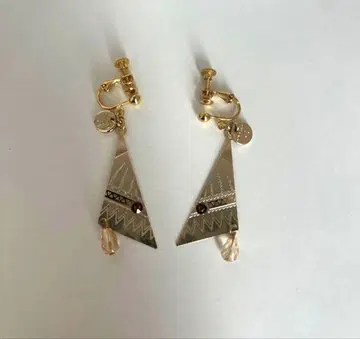 트위스테 레오나 귀찌