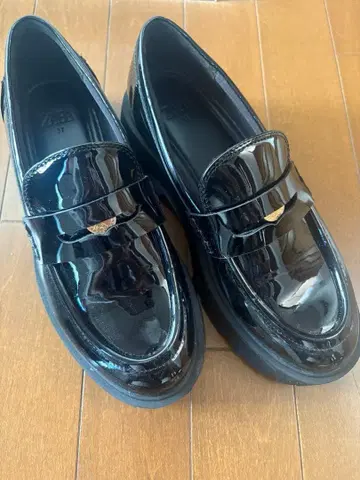 ZARA 자라 통굽 로퍼 37