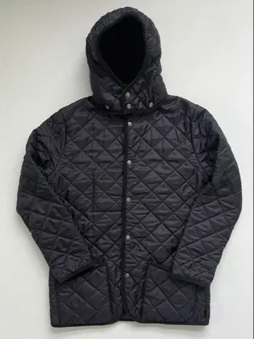 트래디셔널 웨더웨어 퀼팅 코트 40 L 후드 부착 아우터