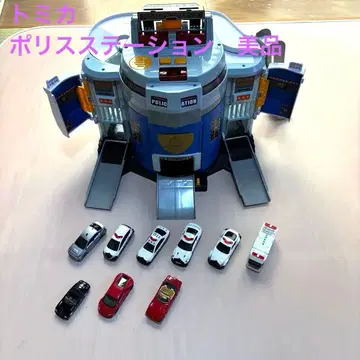 폴리스 스테이션과 미니카 8대 세트