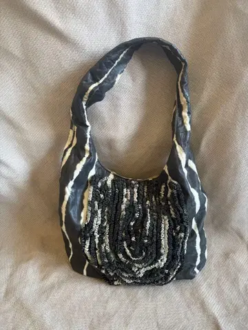 [ 레어 ] carnet 카르네 프릴 토트백