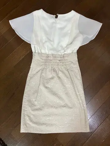 유니클로 울트라 라이트 다운 S 사이즈 블랙