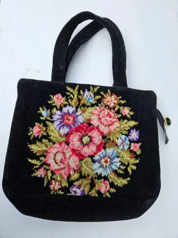 페일러 (FEILER) 꽃무늬 자수 블랙 토트백