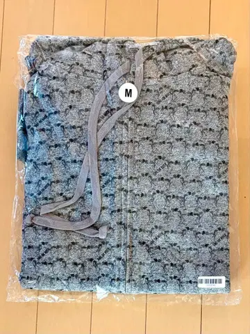 [ 미개봉 새상품 ] ONE OK ROCK 잔향 레퍼런스 후드티 M