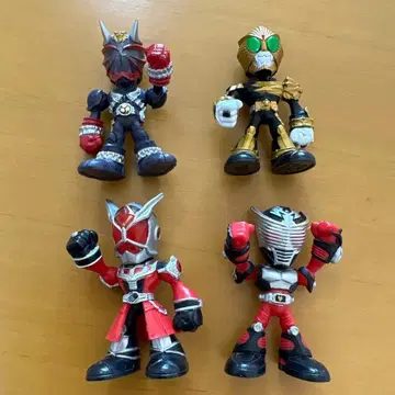 가면라이더 피규어 4체 세트