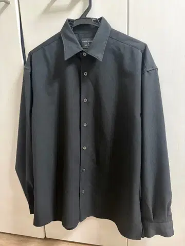 UNITED TOKYO 블랙 셔츠 사이즈 2