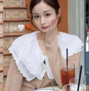 스나이델 레이스 칼라 니트 풀오버 프릴