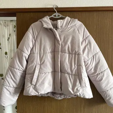 후드 부착 핑크 베이지 다운 자켓