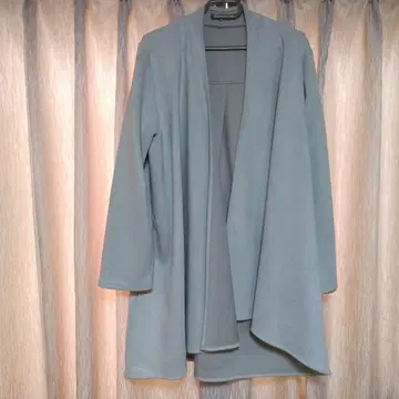 라이트 블루 긴팔 가디건