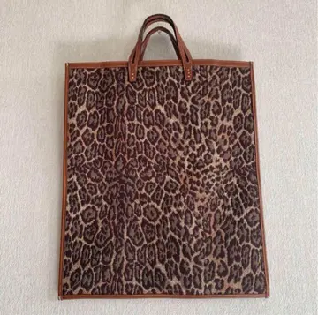 A VACATION FAN LEO 아바케이션 레오파드 새상품급