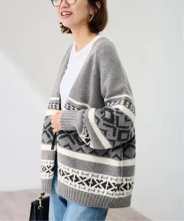 자카드 가디건