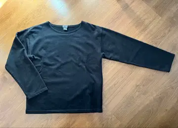 WALLA WALLA SPORT 블랙 긴팔 맨투맨